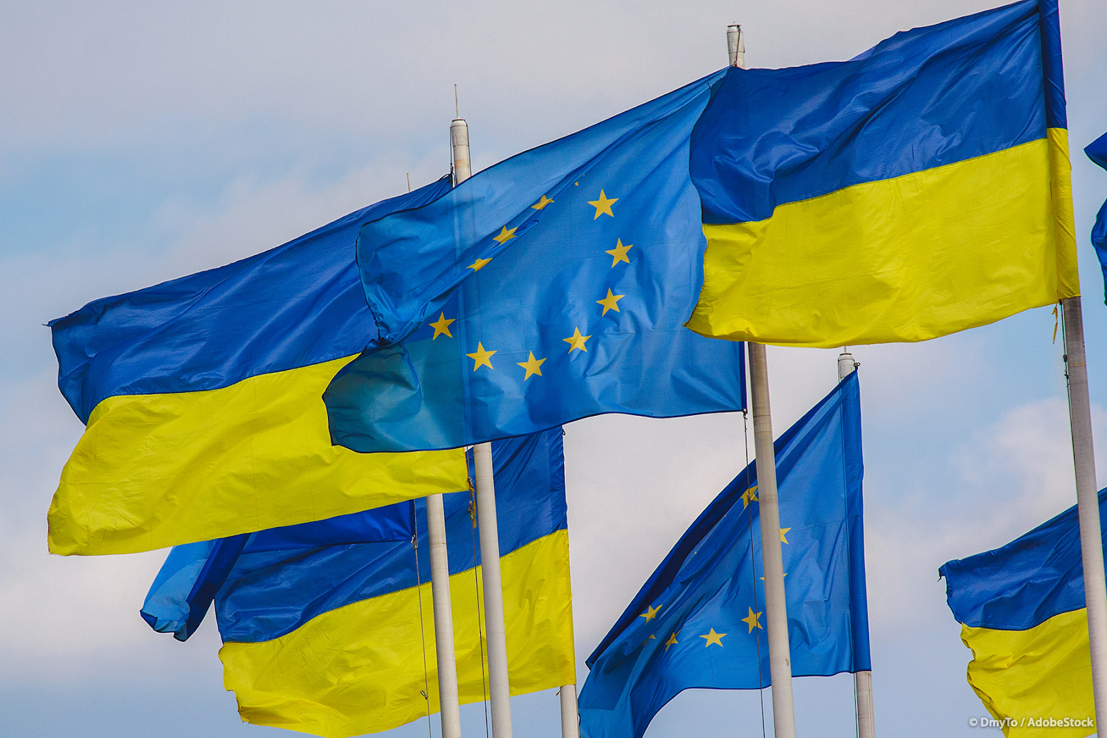 Ukrainan ja EU:n liput